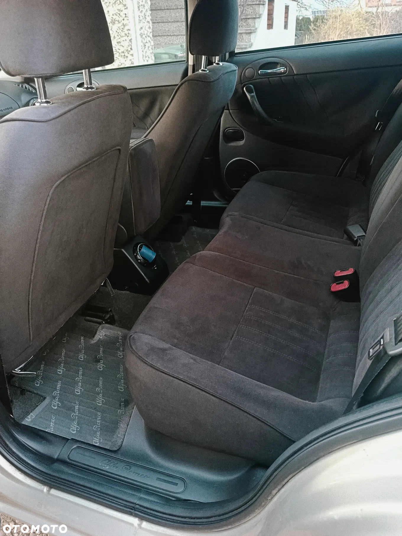 Alfa Romeo 147 2.0 Twin Spark Distinctive - 16