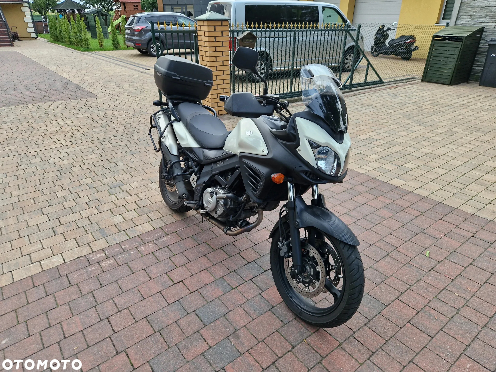 Suzuki DL - 7