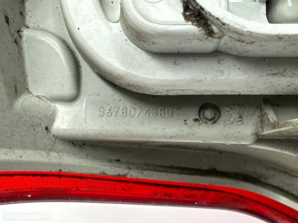 Farolim Direito / Esquerdo - Peugeot 2008 I (2014) - 7