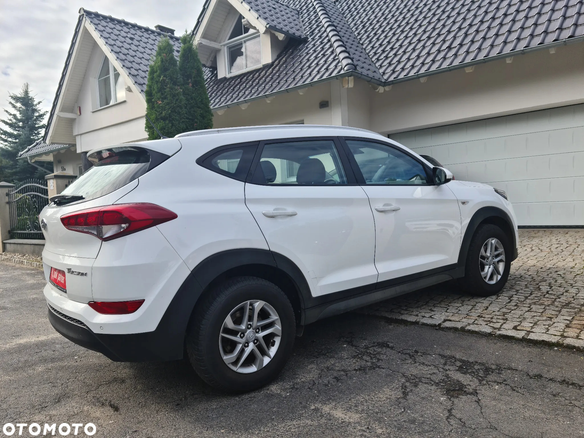 Hyundai Tucson blue 1.7 CRDi 2WD Style - 23