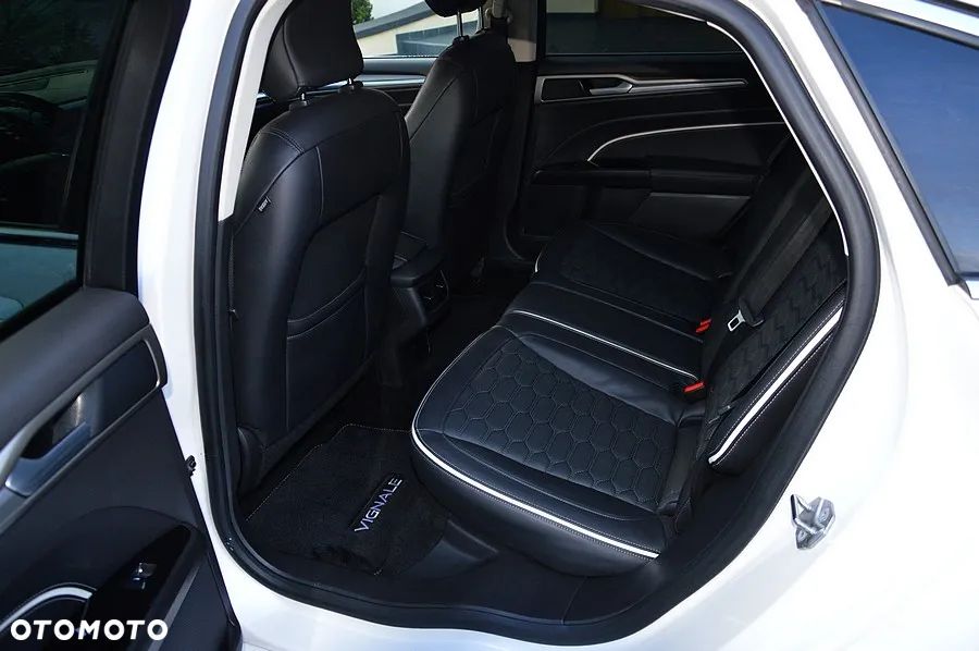 Ford Mondeo 2.0 EcoBoost Start-Stopp Autom Vignale - 24