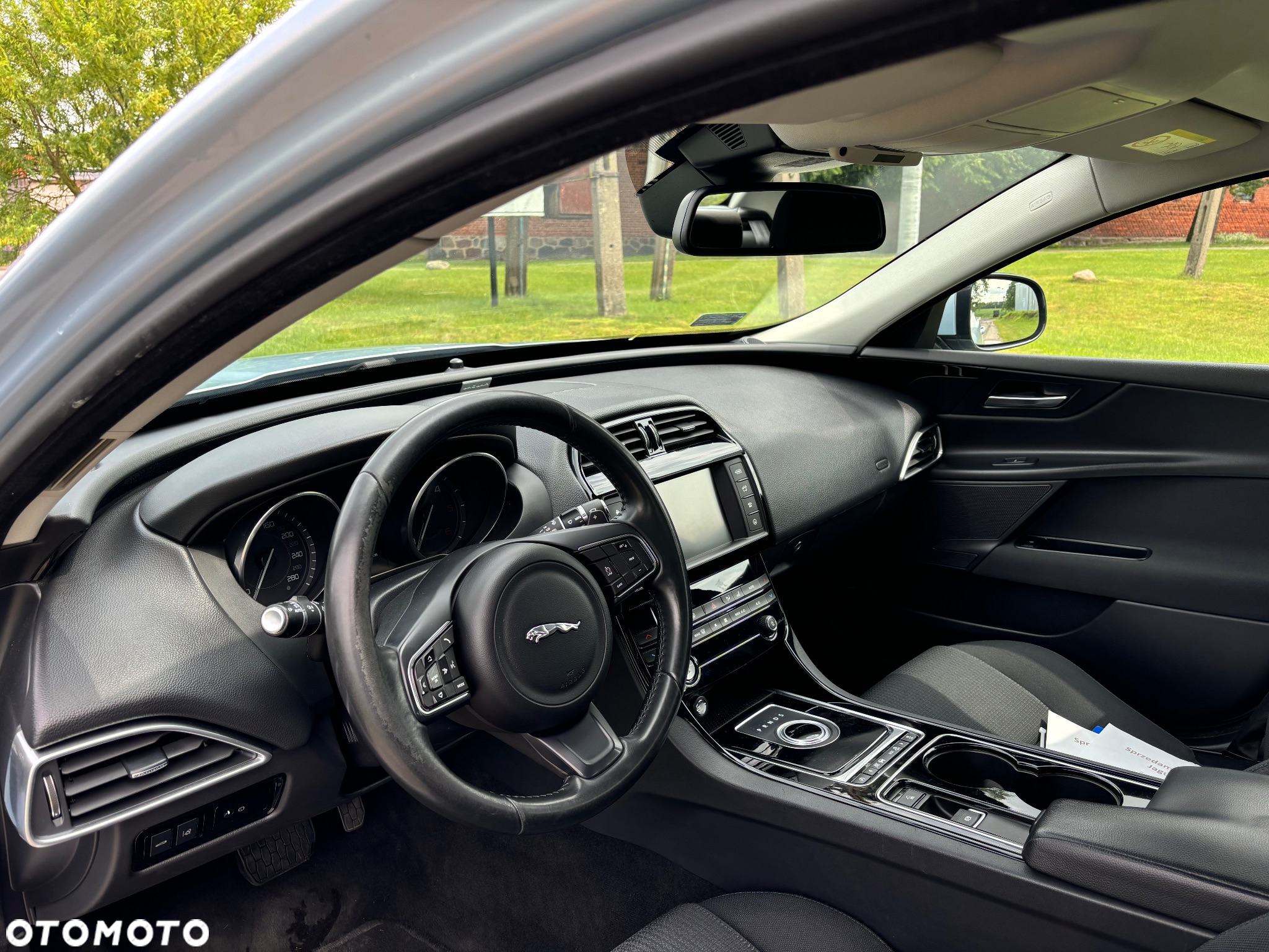 Jaguar XE 2.0 D Pure - 13