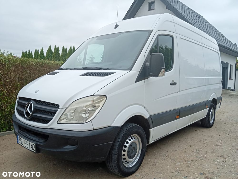 Mercedes-Benz Sprinter - 24
