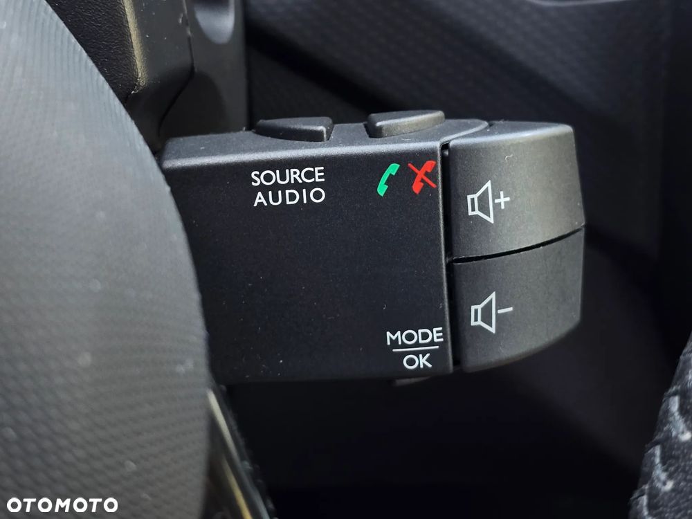 Renault Captur TCe 120 EDC Luxe - 22