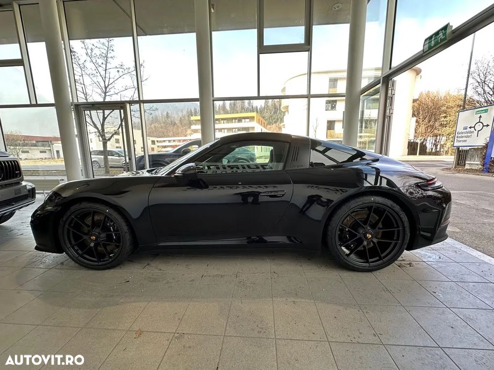 Porsche 911 Targa 4 GTS PDK - 6