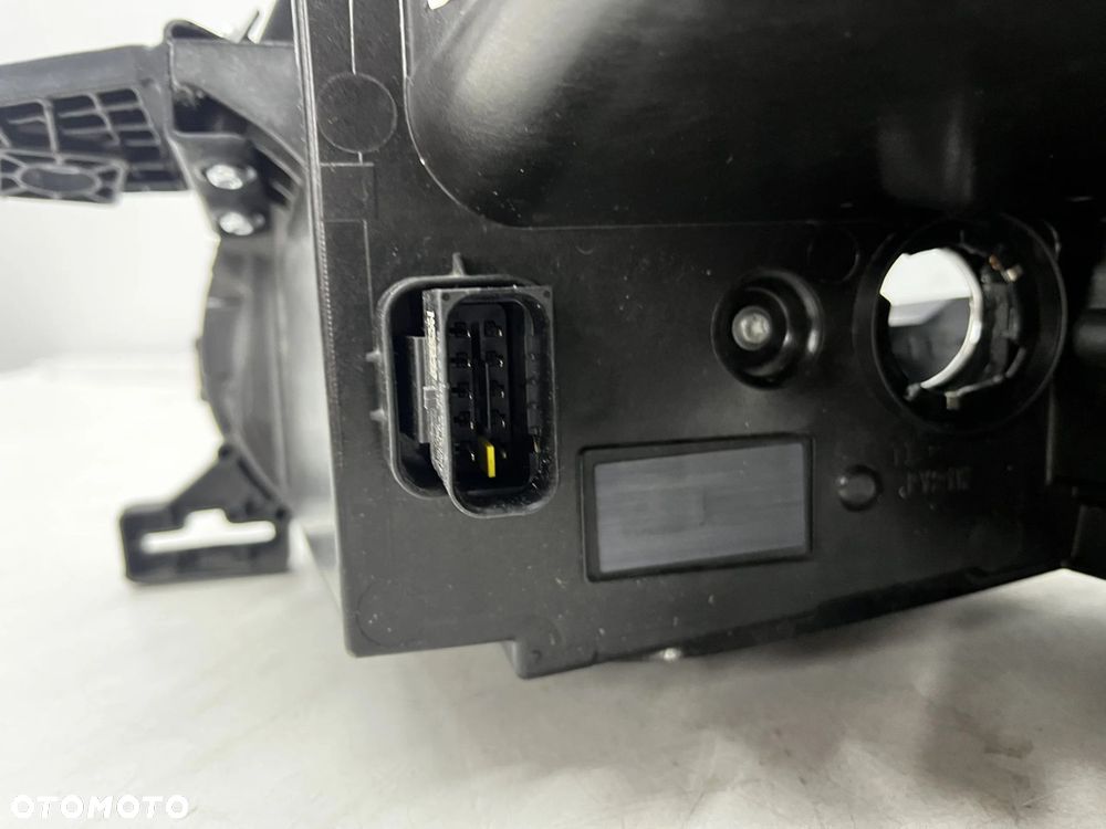 Lampa reflektor Toyota ProAce Expert Jumpy Scudo Ulysse Vivaro C Life 23r.- LIFT EU prawa przednia E - 16