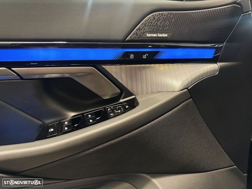 BMW 530 e Pack Desportivo M - 17