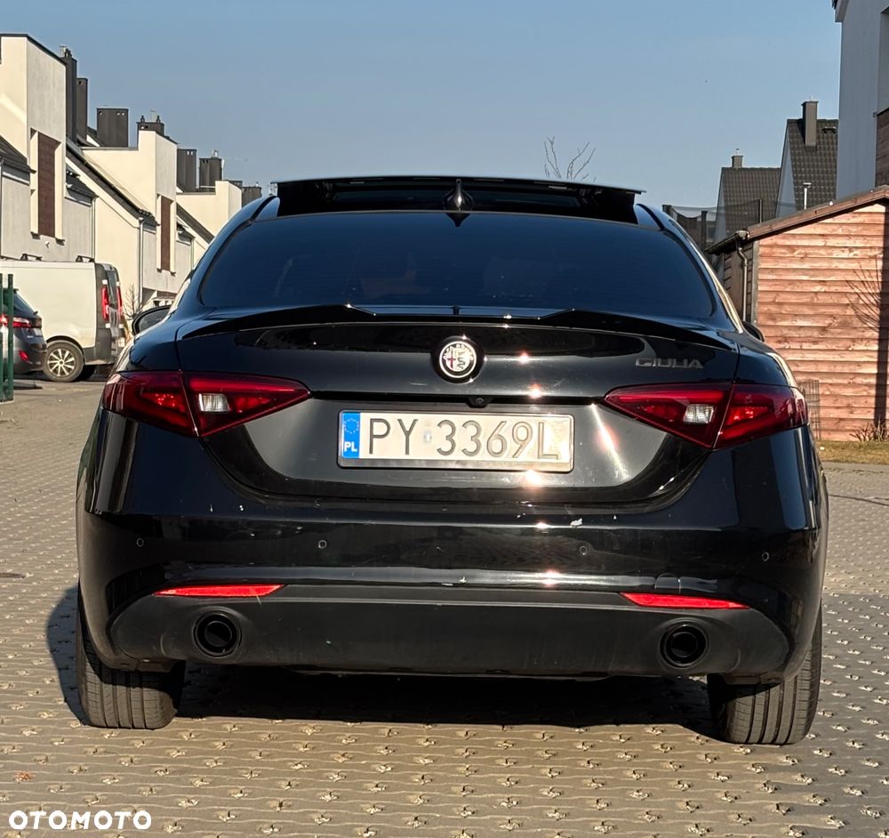 Alfa Romeo Giulia 2.0 Turbo 16V AT8 Veloce - 6