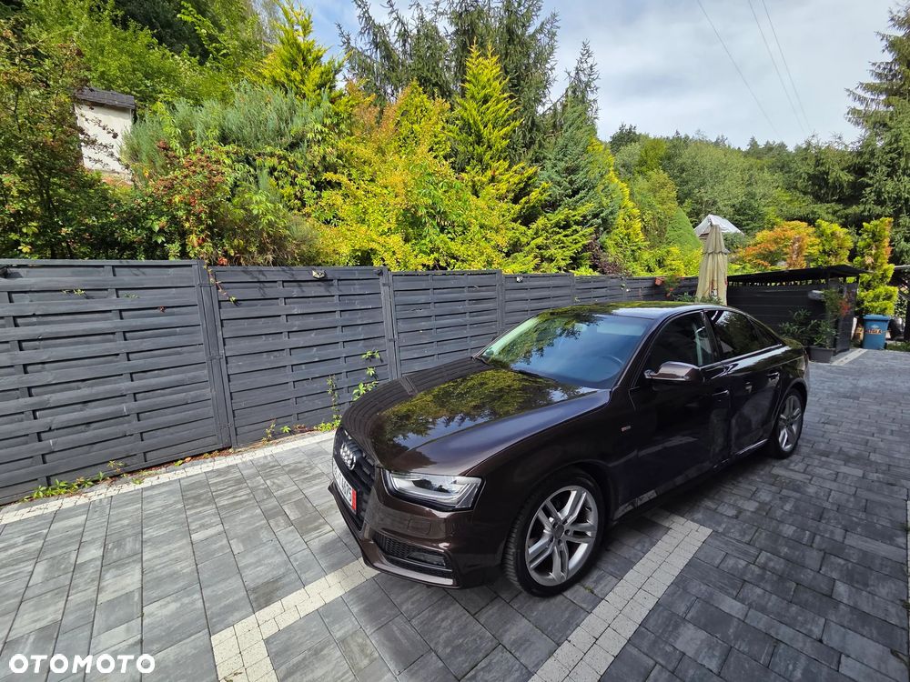Audi A4 Limousine - 3