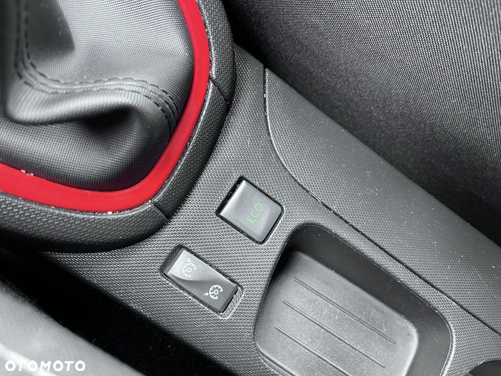 Renault Clio - 23