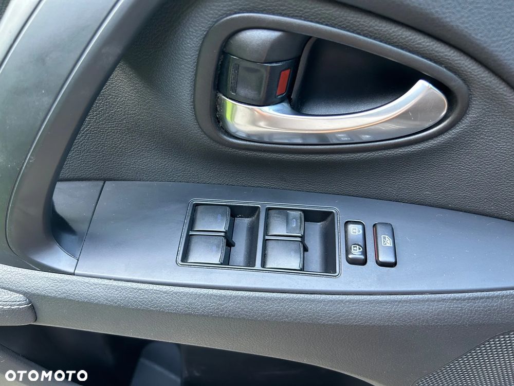 Toyota Avensis 1.8 Premium - 15