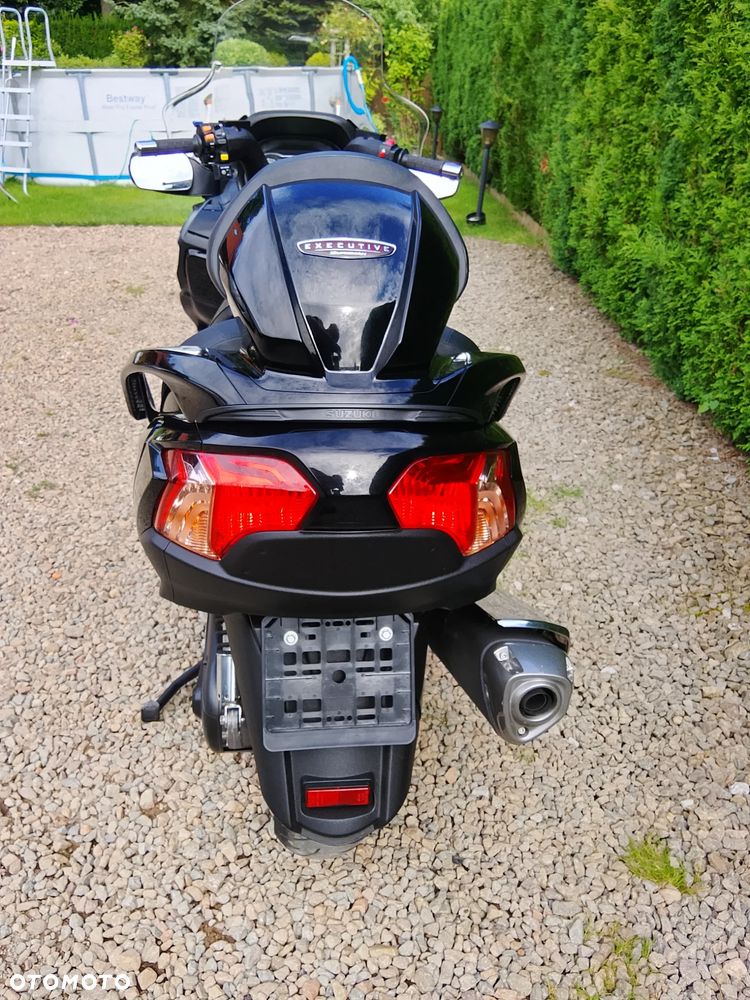 Suzuki Burgman - 10