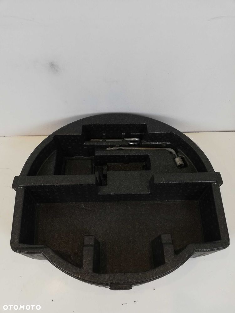 Wypełnienie Styropian  bagażnika Toyota Yaris III 11/20 r - 4