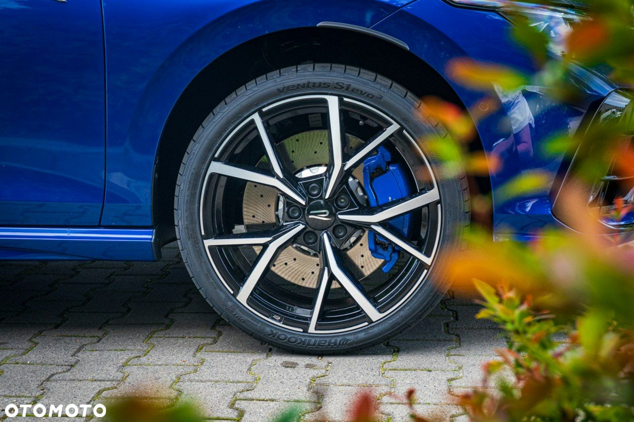 Volkswagen Golf - 30