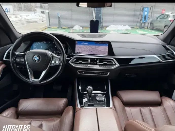 BMW X5 2020 — imagine 8
