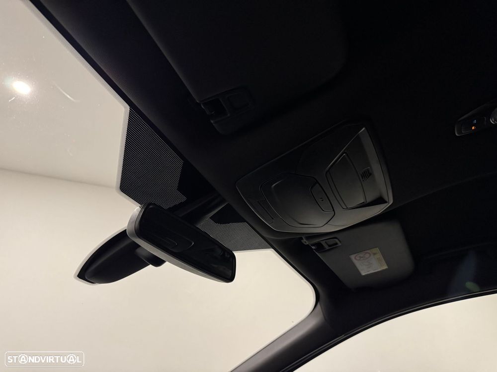 Ford Kuga 1.5 TDCi ST-Line Limited Edition - 45