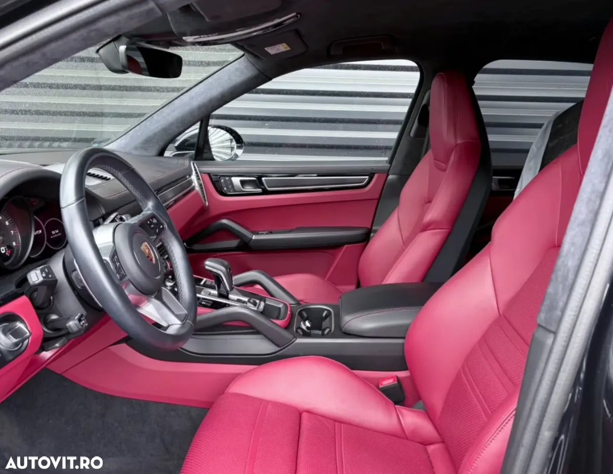 Porsche Cayenne - 8