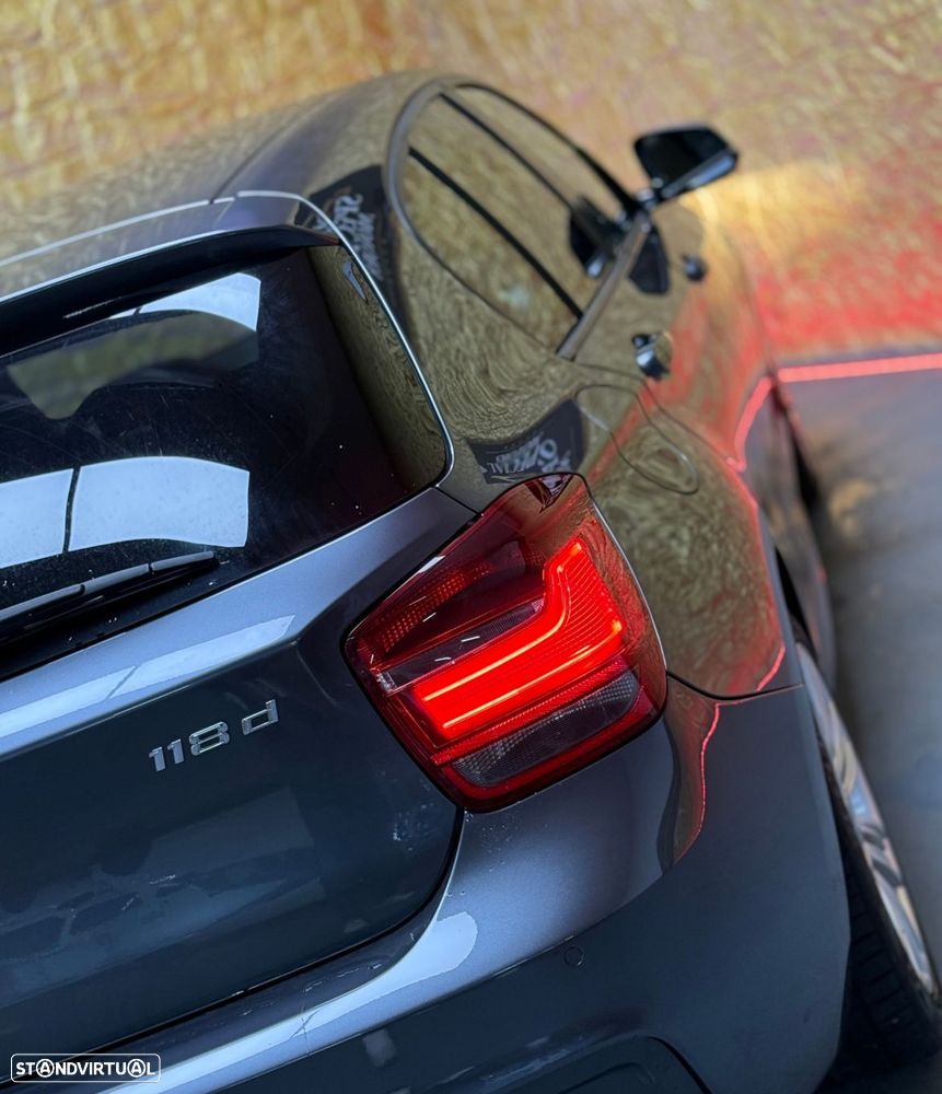 BMW 118 d Pack M - 13