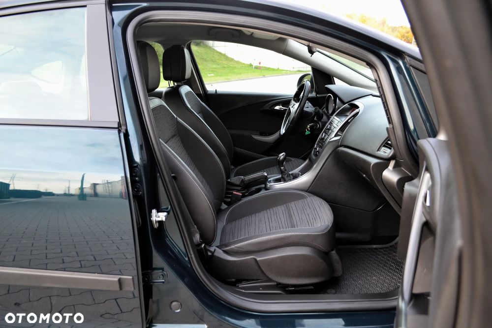 Opel Astra IV 1.4 T Executive S&S EU6 - 11