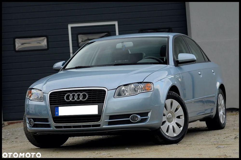 Audi A4 Limousine - 12