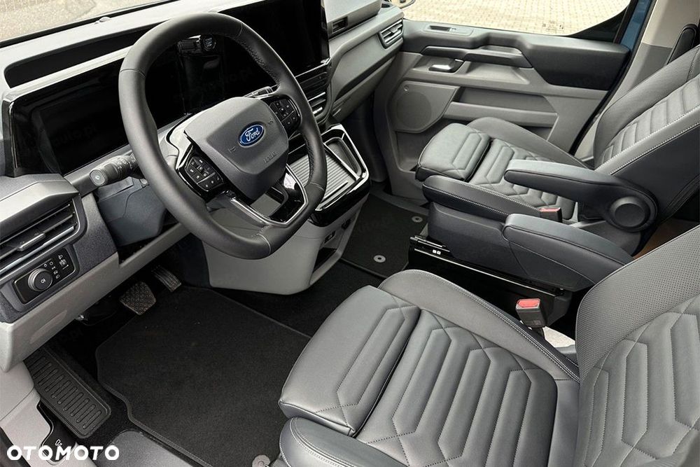 Ford Tourneo Custom - 7