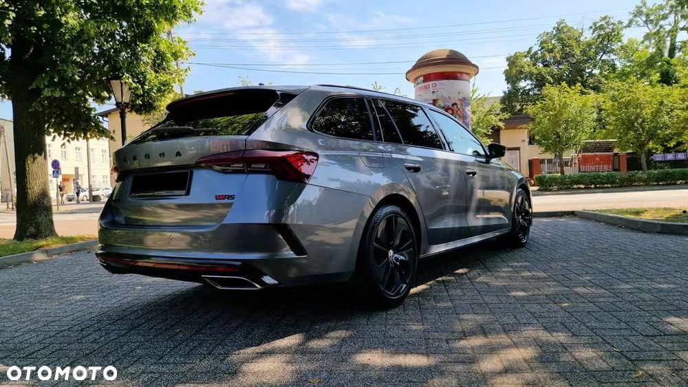 Skoda Octavia 2.0 TDI DSG RS - 9