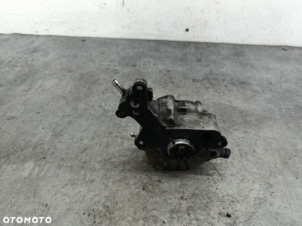 POMPA VACUM VW JETTA V 038145209M BOSCH 1.9 TDI - 1