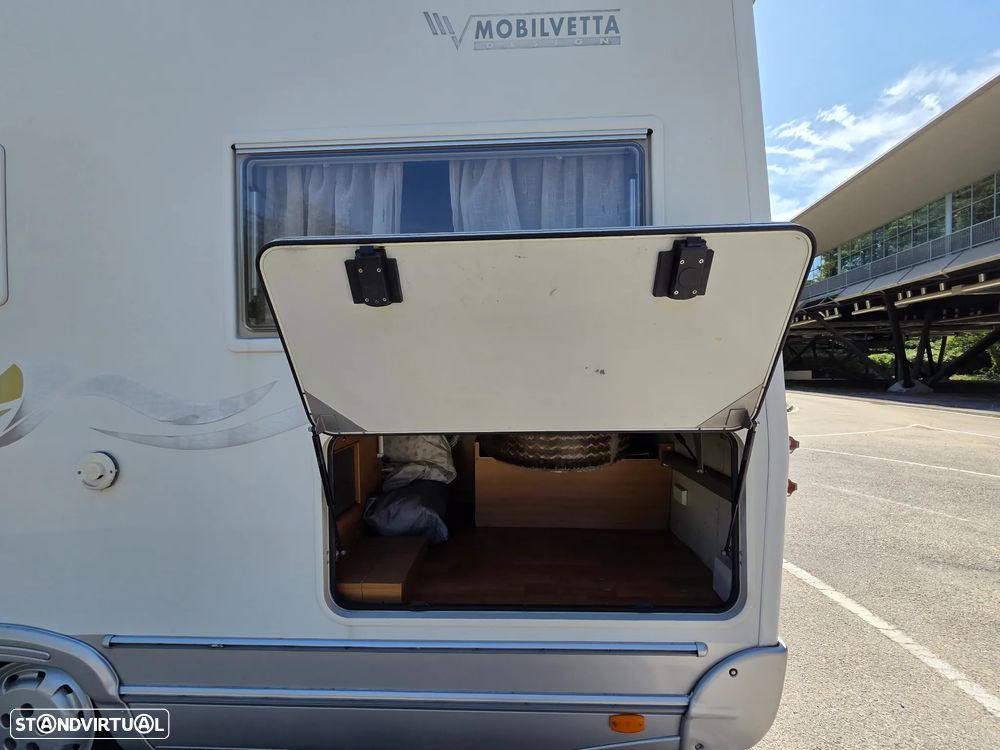 Mobilvetta Icaro P6 frigorífico grande + Forno - 32