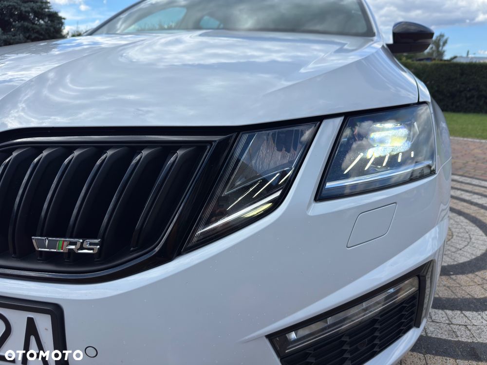 Skoda Octavia 2.0 TDI DSG RS - 18