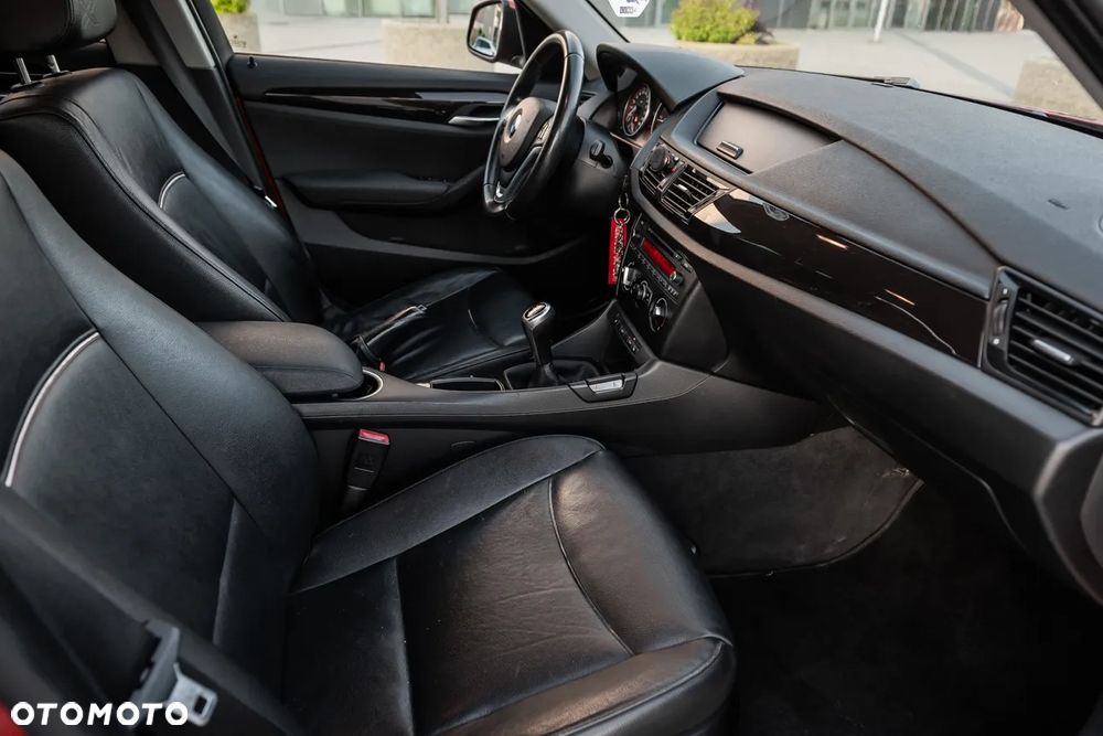 BMW X1 sDrive18d - 23