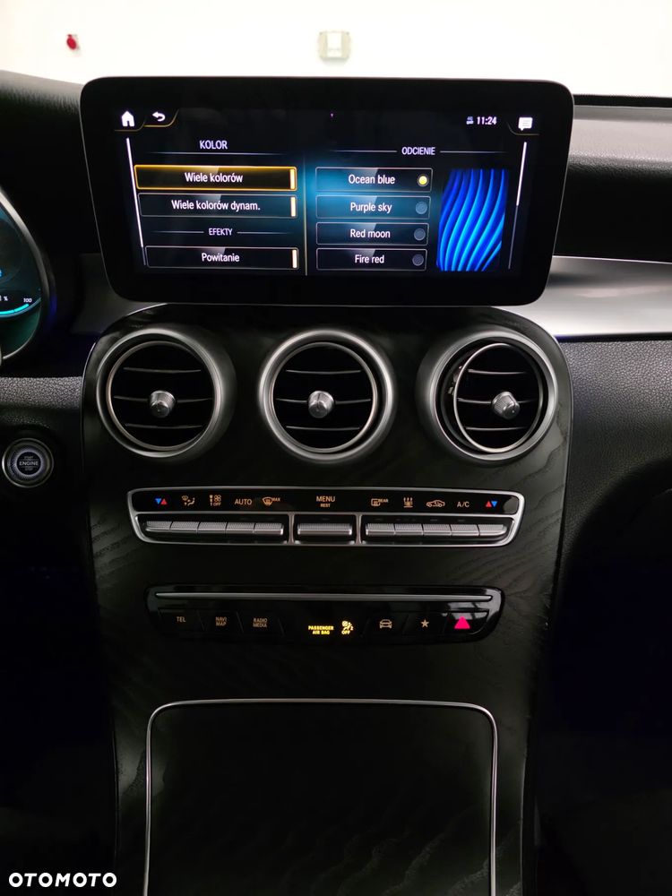Mercedes-Benz GLC 300 d 4Matic 9G-TRONIC AMG Line Plus - 16