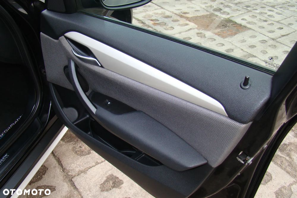 BMW X1 sDrive18d xLine - 12