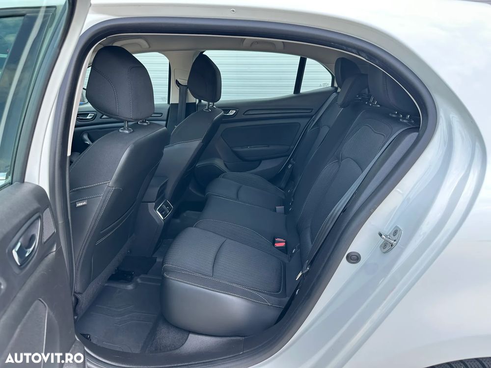 Renault Megane Blue dCi 116 EDC Zen - 8