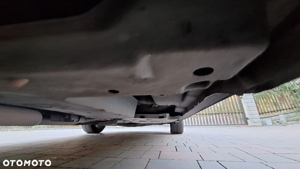 Toyota Auris 1.8 HSD Luna - 24