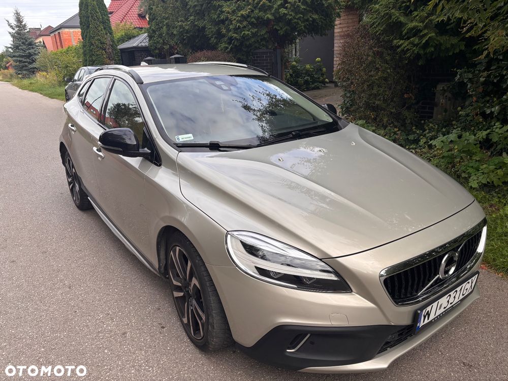 Volvo V40 Cross Country T3 Drive-E Momentum - 3