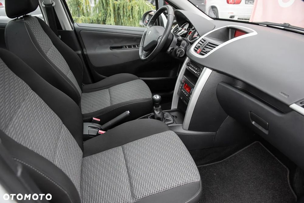 Peugeot 207 1.6 VTi Sporty - 21