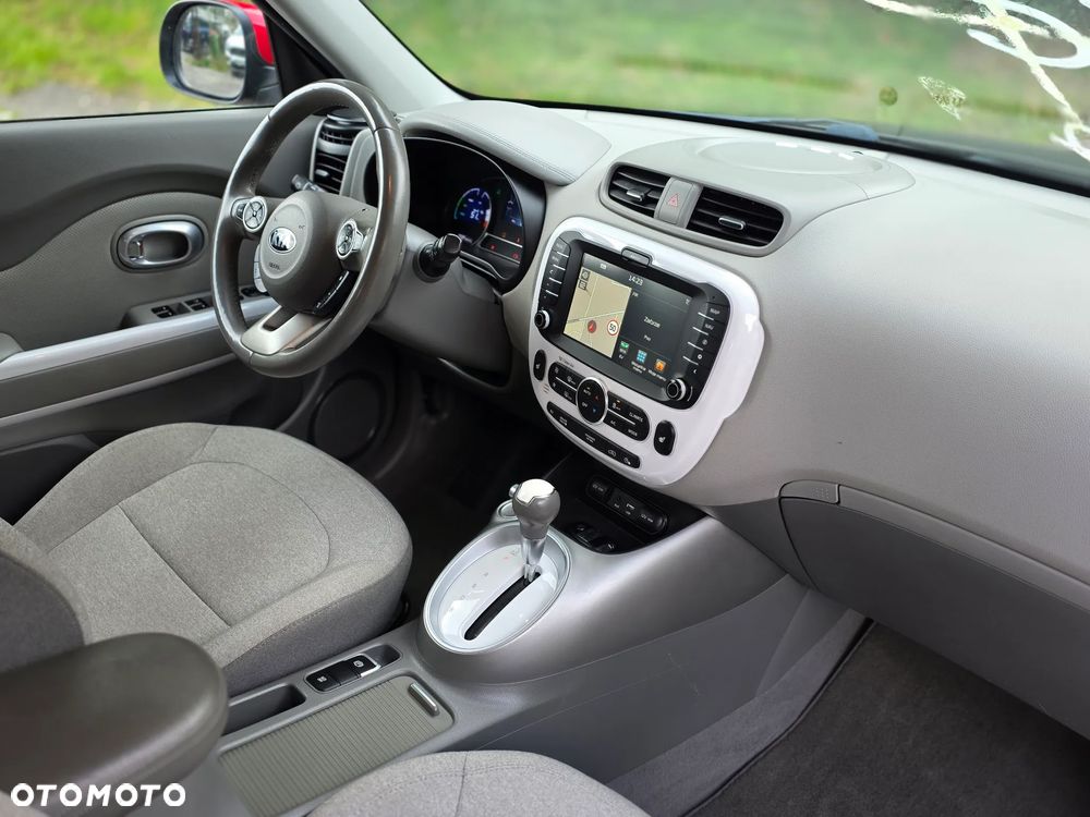 Kia Soul EV - 12