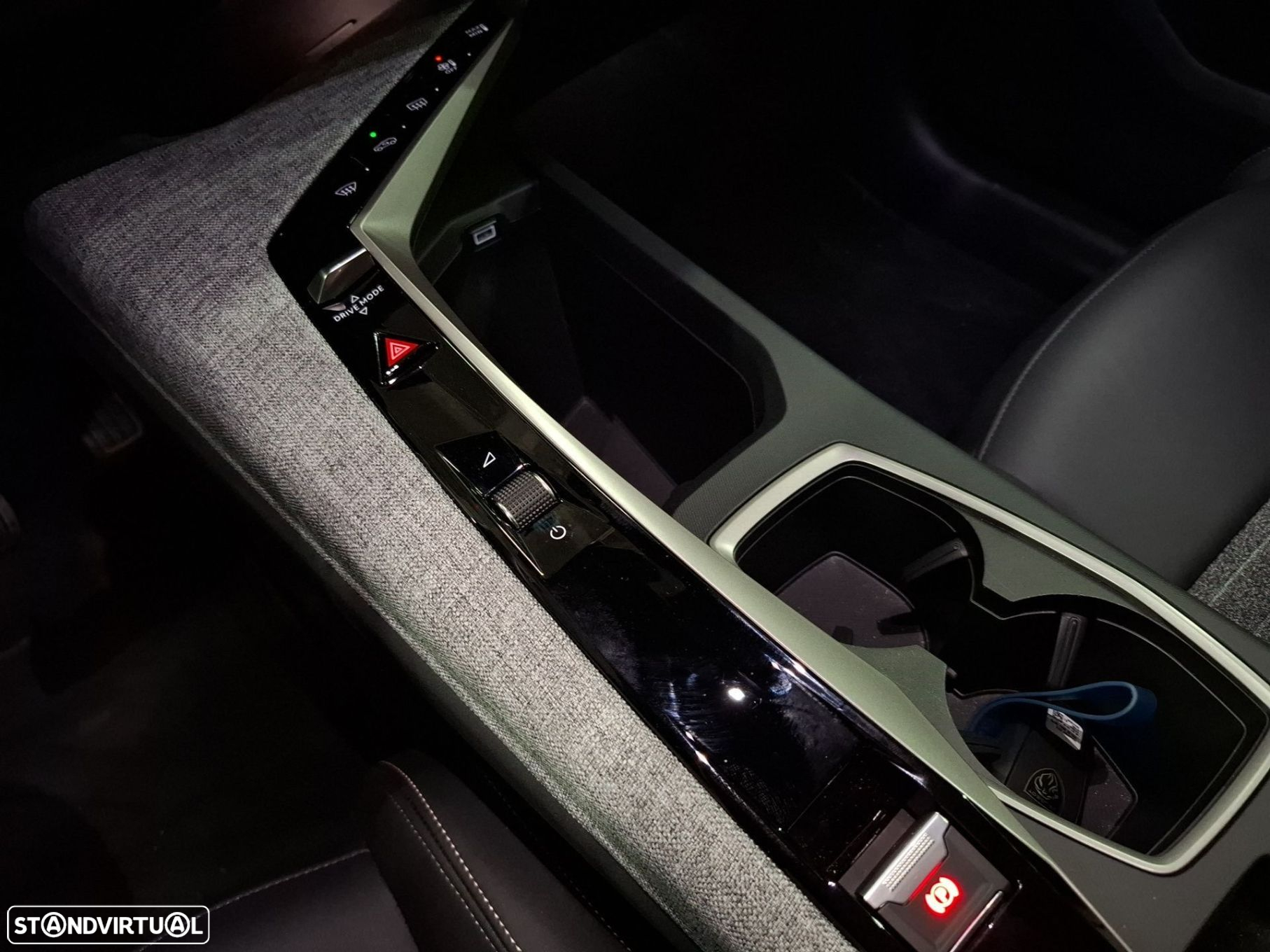 Peugeot E-5008 73 kWh Allure - 22