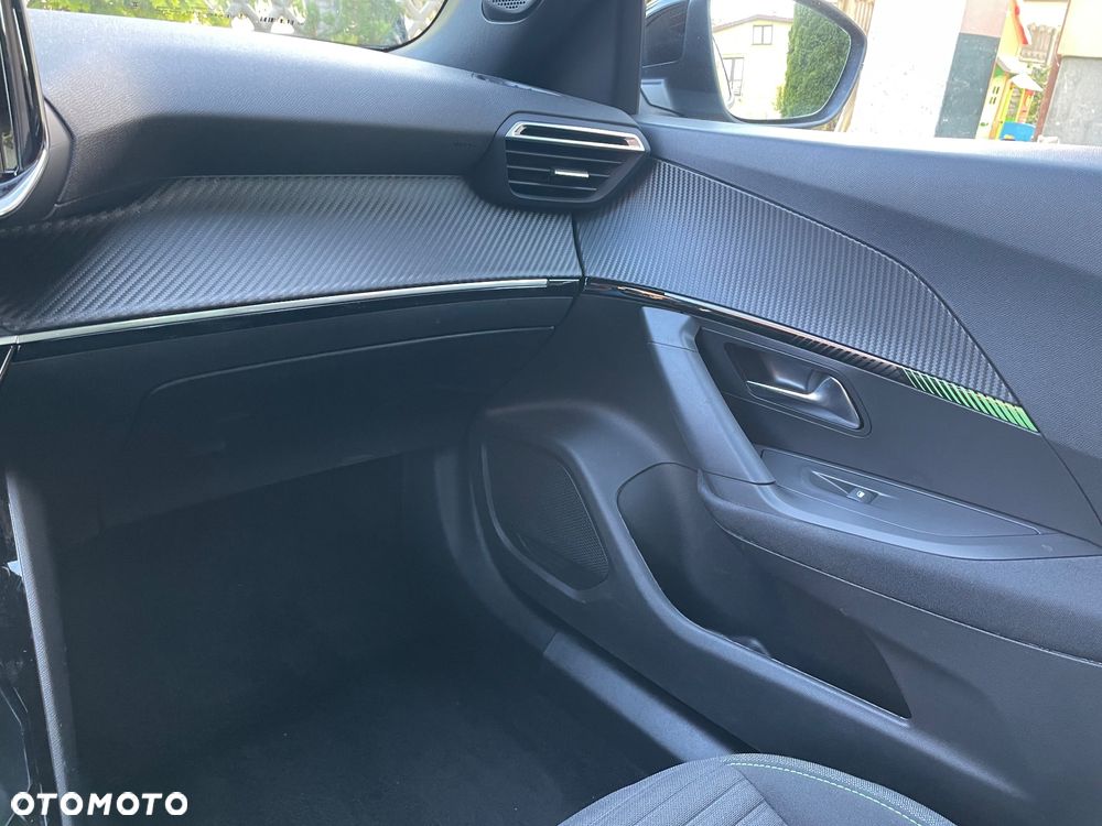 Peugeot 2008 PureTech mHEV Active e-DCS6 - 20
