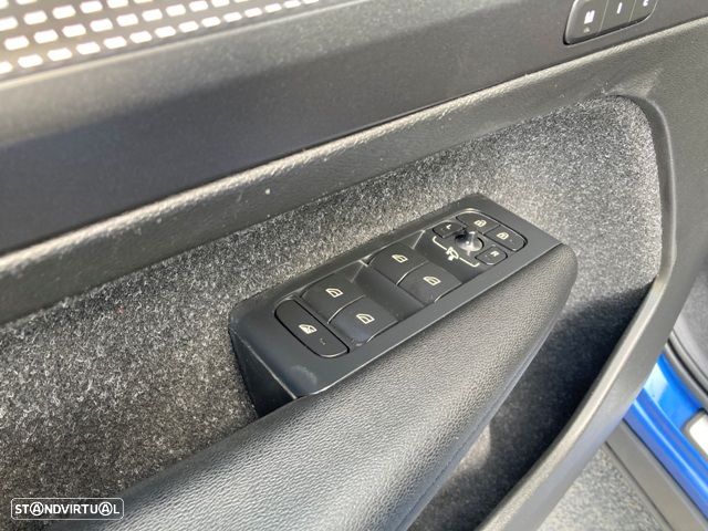 Volvo XC 40 T4 Geartronic R-Design - 30