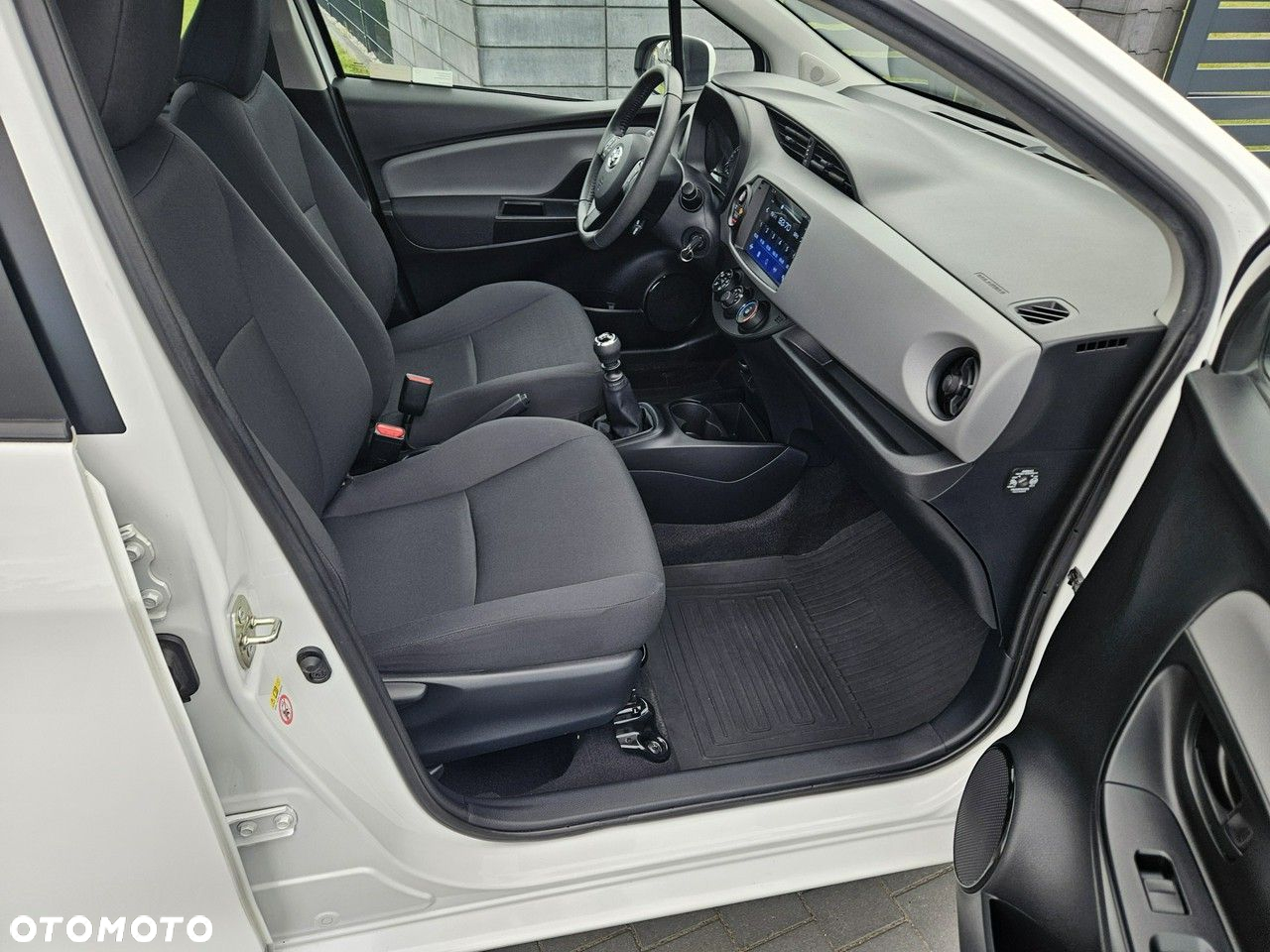 Toyota Yaris - 18