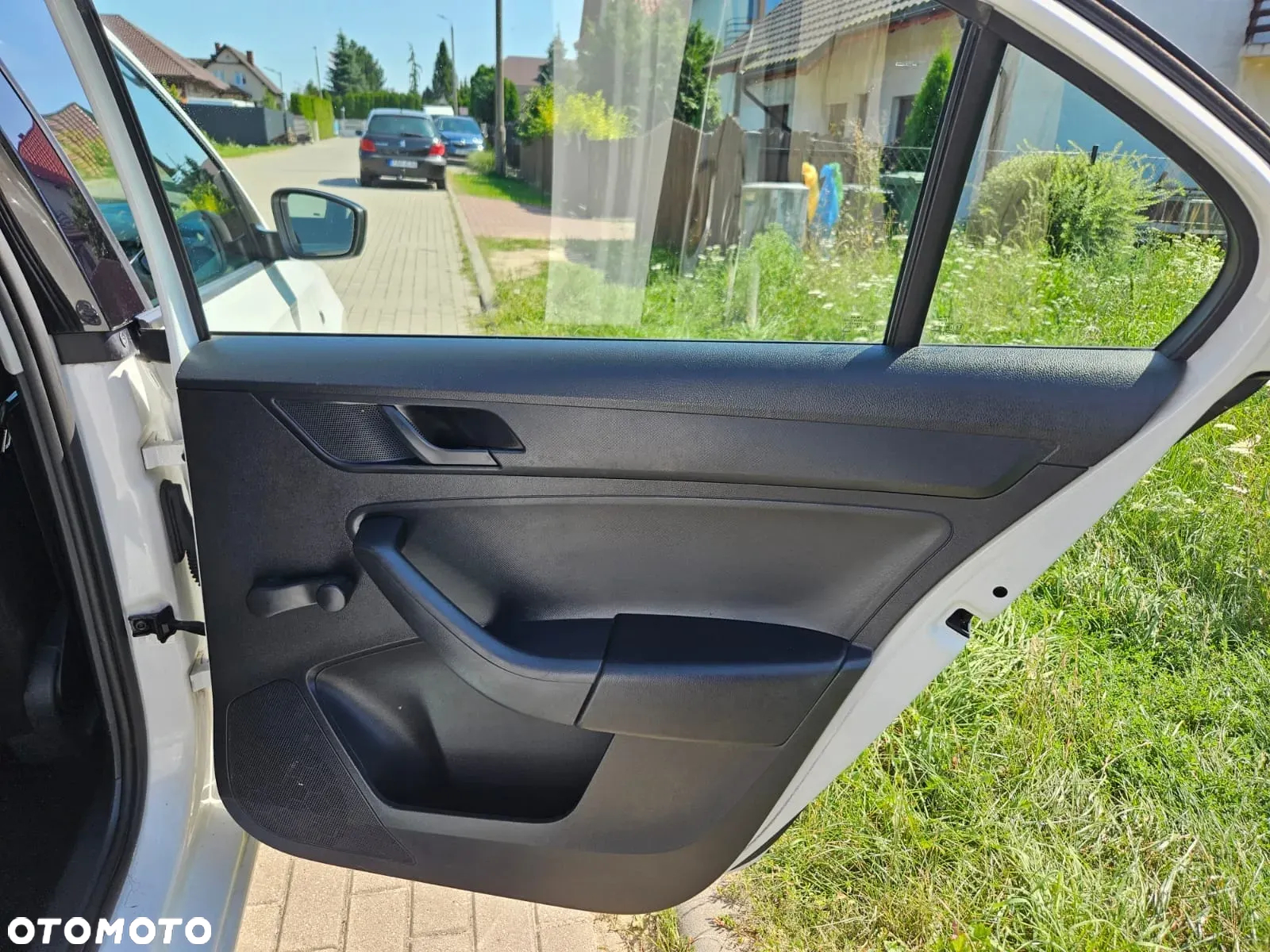 Skoda RAPID 1.2 Active - 13