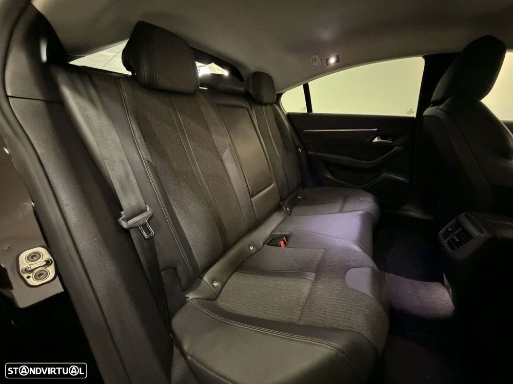 Peugeot 508 1.6 Hybrid Allure Pack e-EAT8 - 13