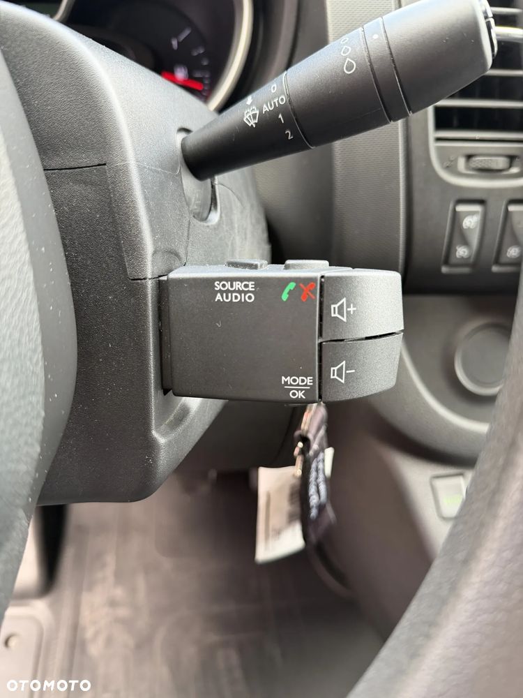 Renault TRAFIC - 13