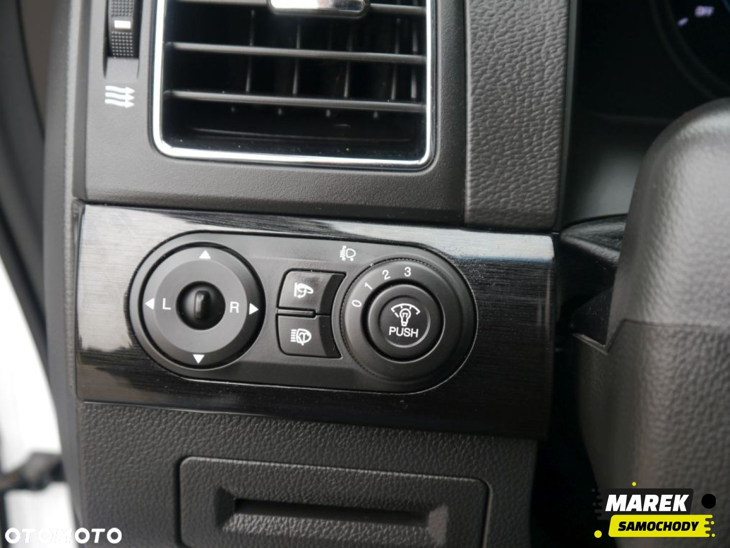 Chevrolet Captiva - 22