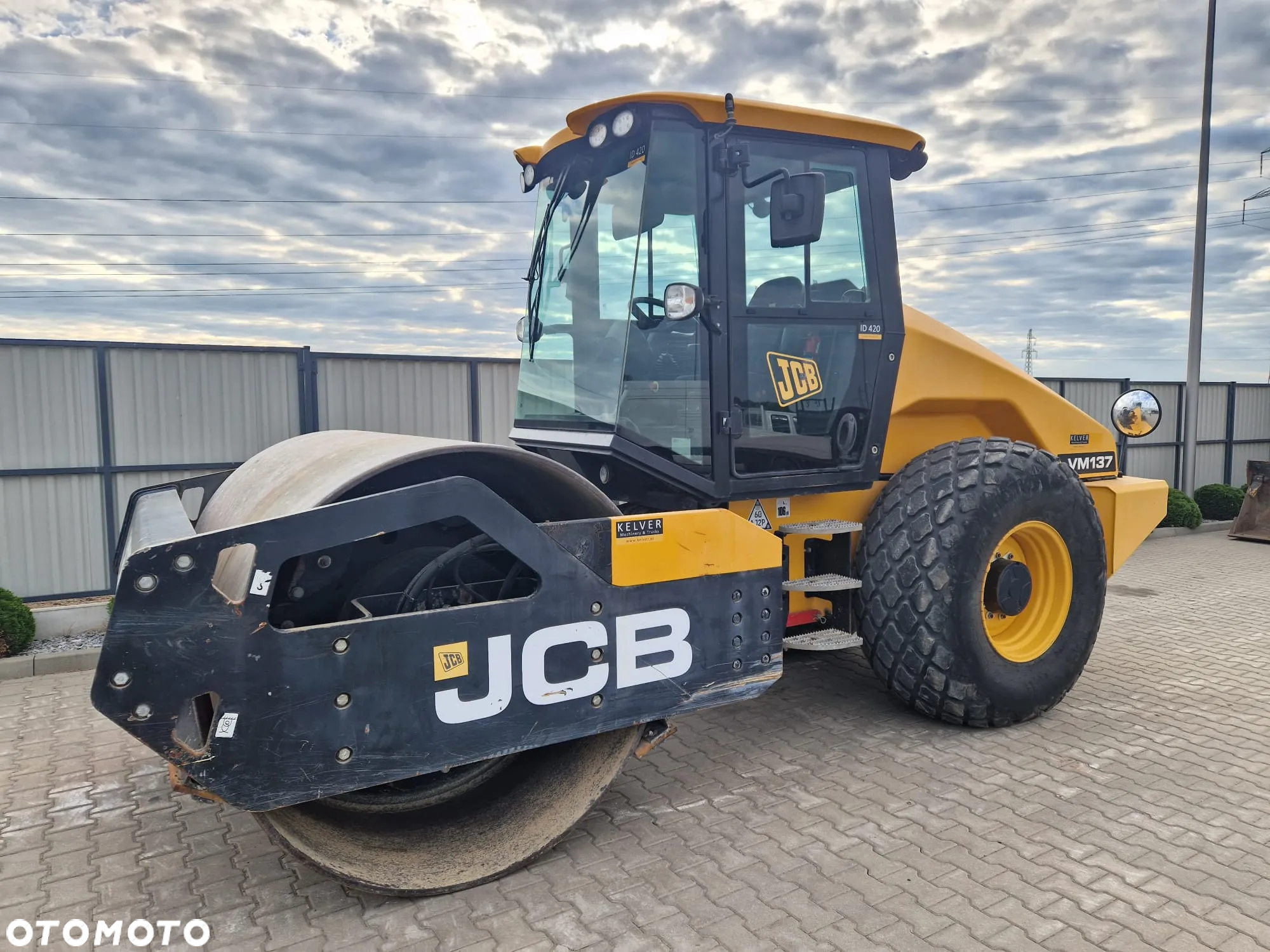 JCB Vibromax VM 137 D * 2015r. * walec do gruntu * - 26