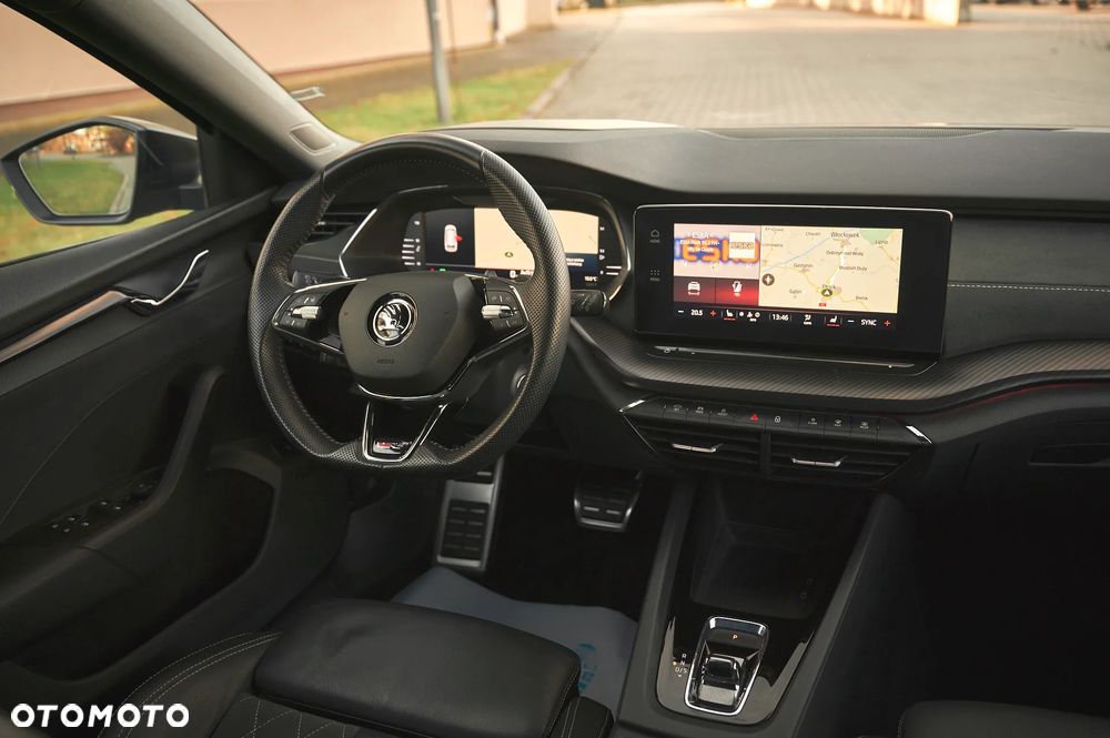 Skoda Octavia 2.0 TDI DSG RS - 28