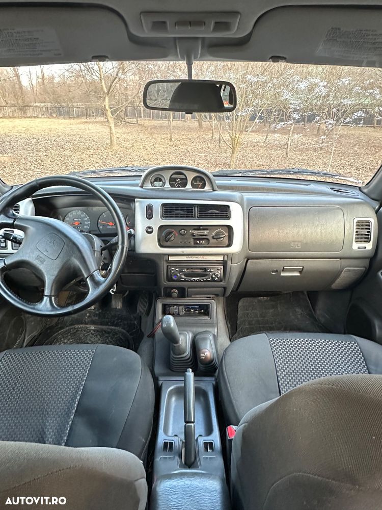 Mitsubishi L200 Pick Up 4x4 GLX - 12