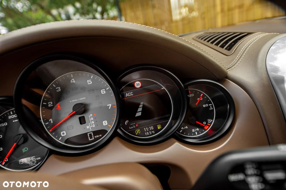 Porsche Cayenne S - 24