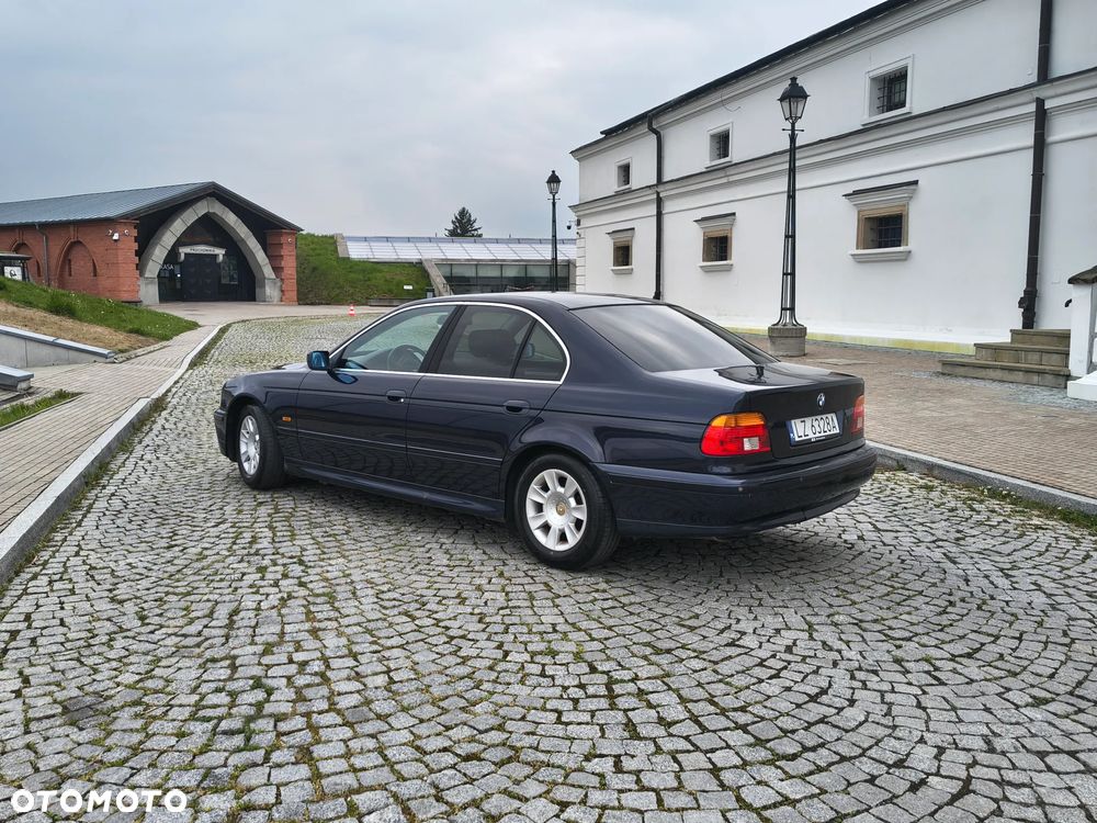 BMW Seria 5 520i Touring Edition Exclusive - 8